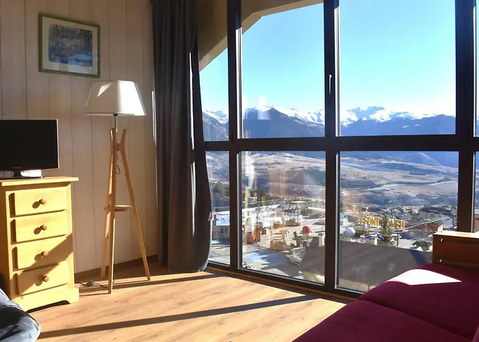 Apartamento 2 Pieces Au Centre De Font-romeu, Parking Inclus - Fr-1-580-96 Font-Romeu-Odeillo-Via